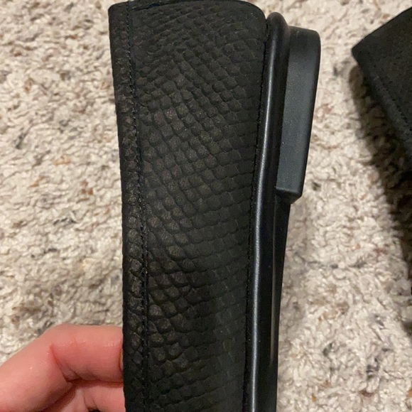 Aerosols Shoes - Picture 4 of 5